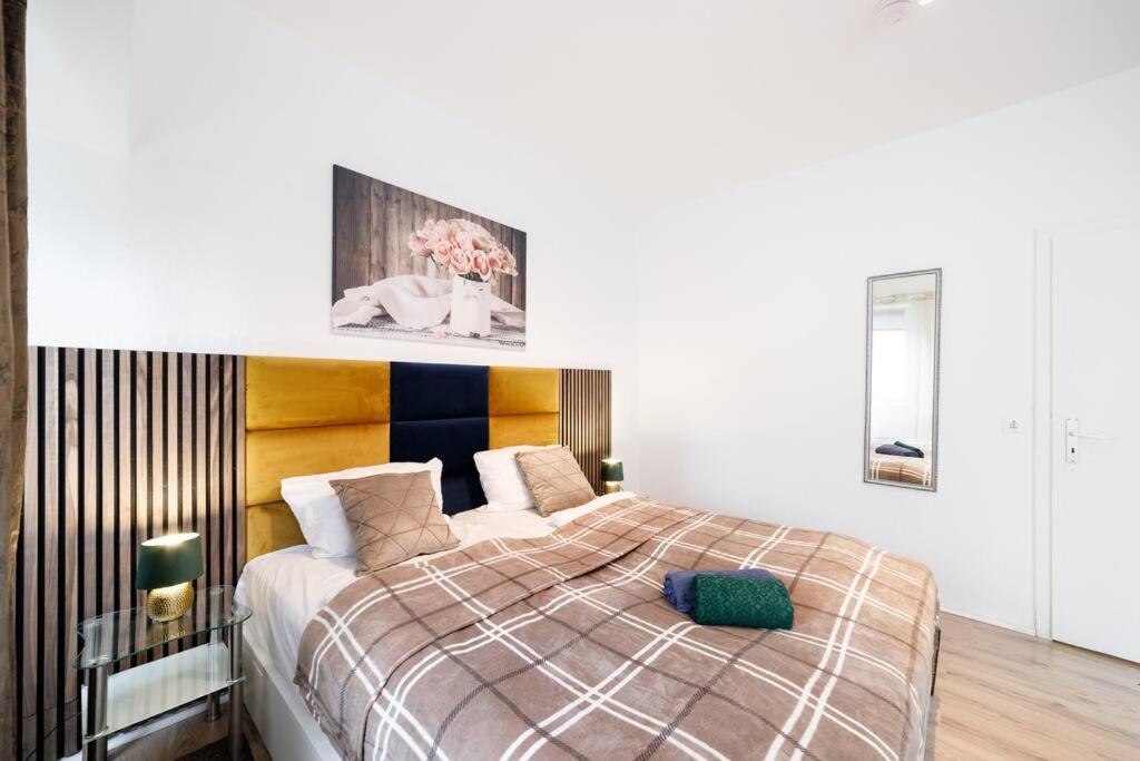 3 Flat Museuminsel Berlin-mitte 7 Personen Appartement *